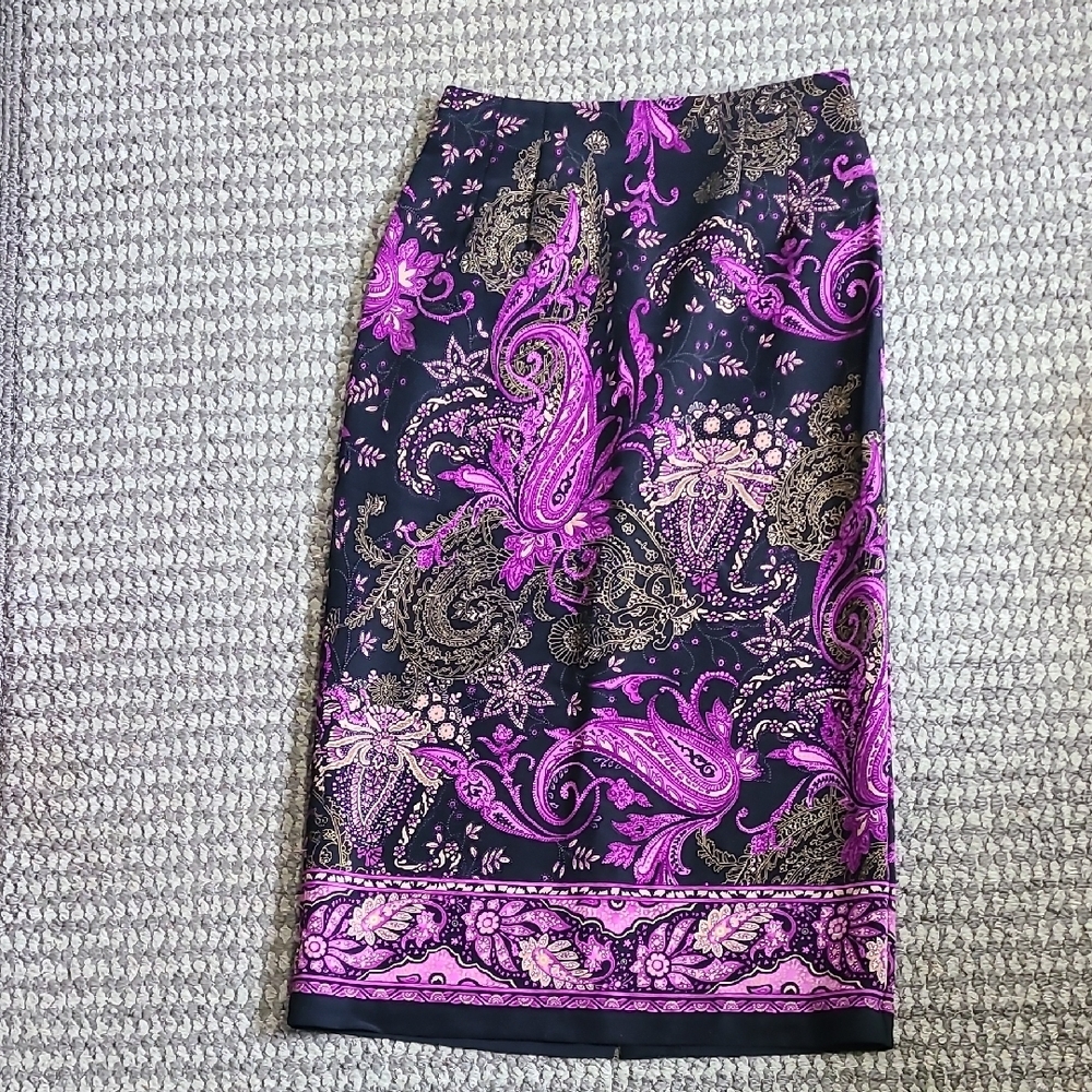 Briggs New York Purple and Black Paisley Skirt Size 10 Vtg Vintage